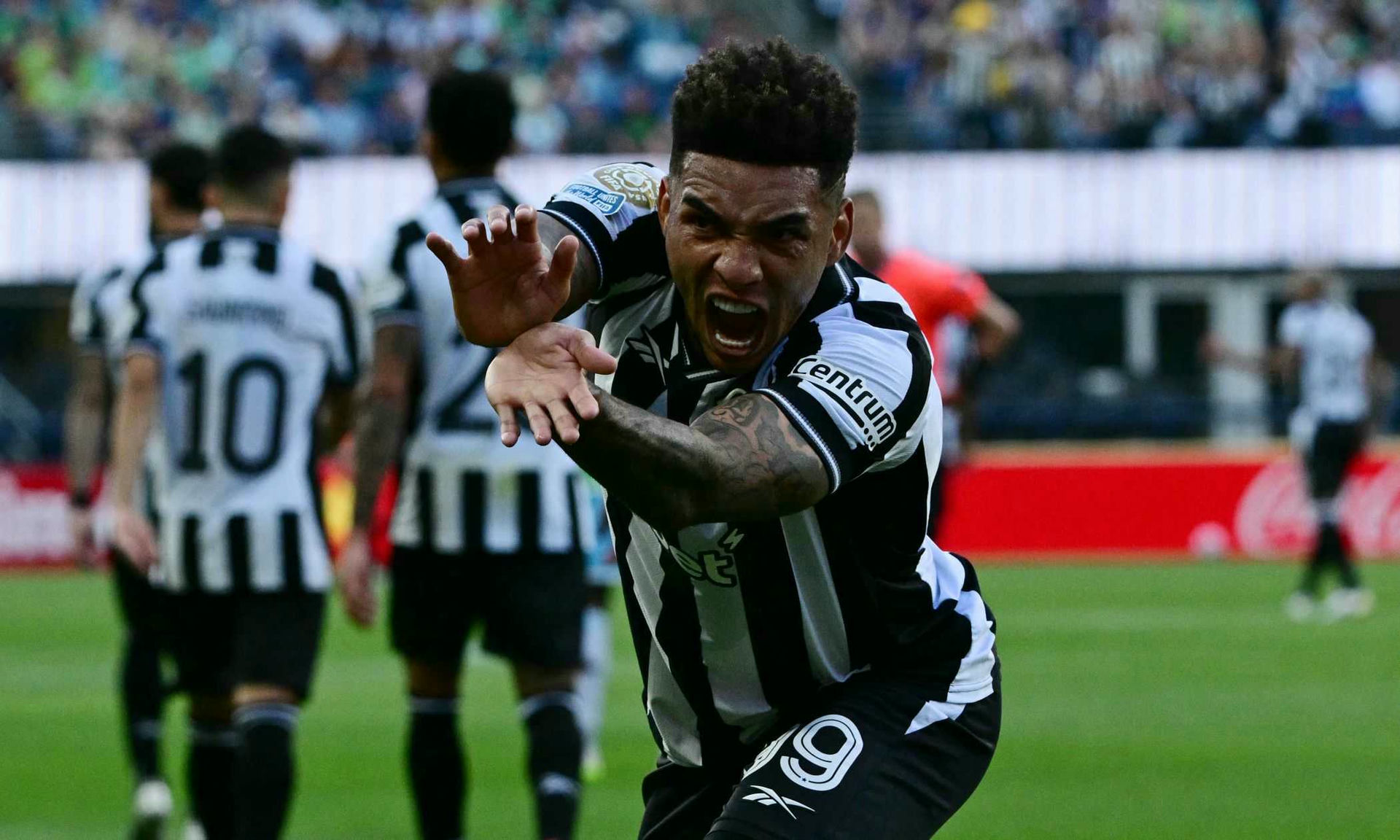 top-img